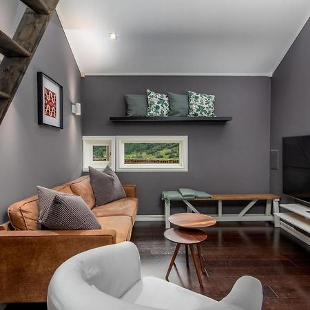 Panoramic Terrace, Huge Rain Shower And Cosy Lofts Flåm Extérieur photo